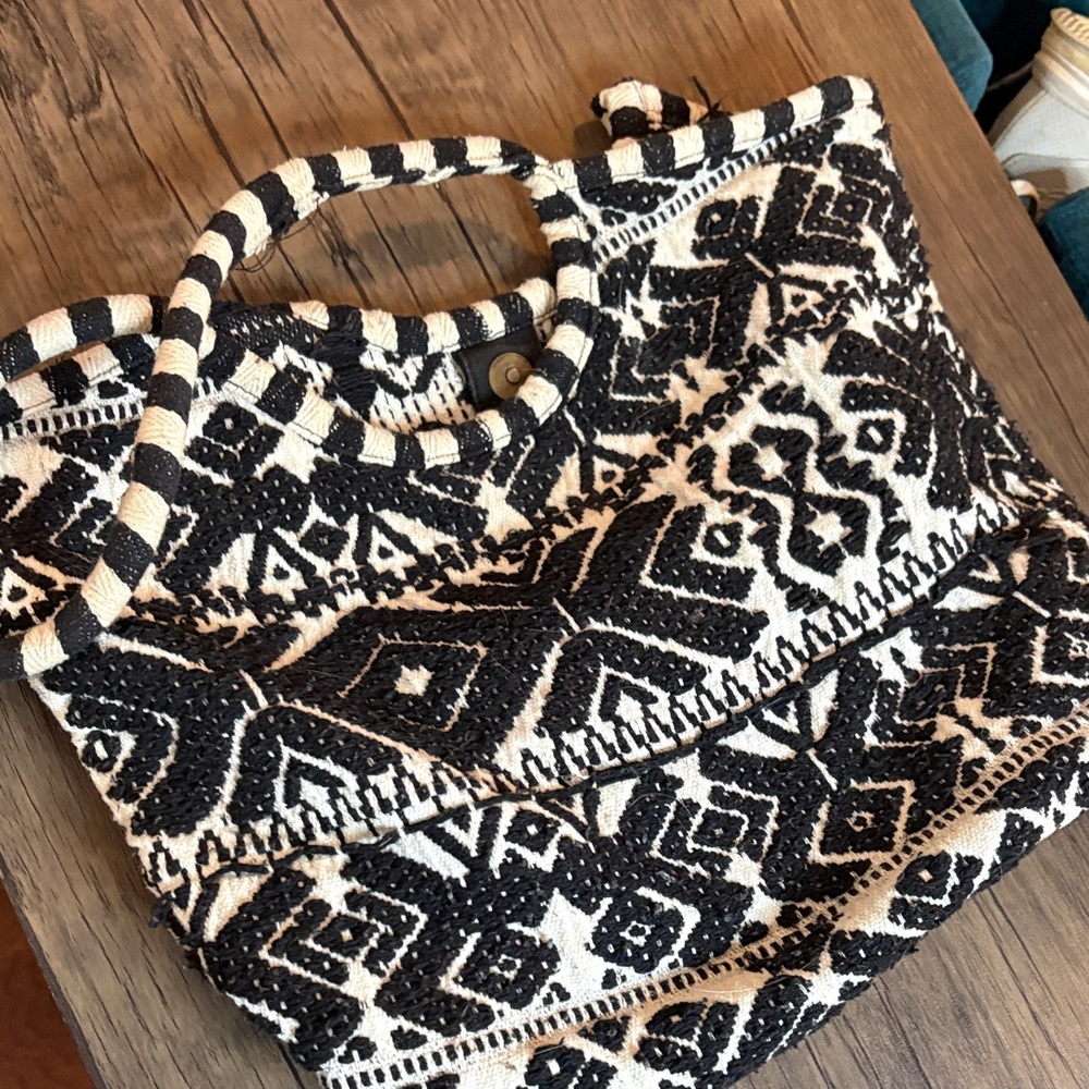 Black & White Patterned Tote Bag - Womens - Picture 6 of 6